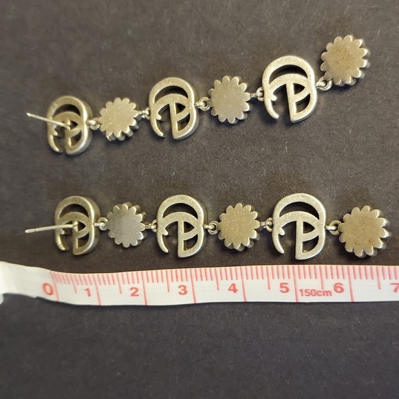 Old Vintage Gucci Silver Floral Drop Earrings - Picture 7 of 8